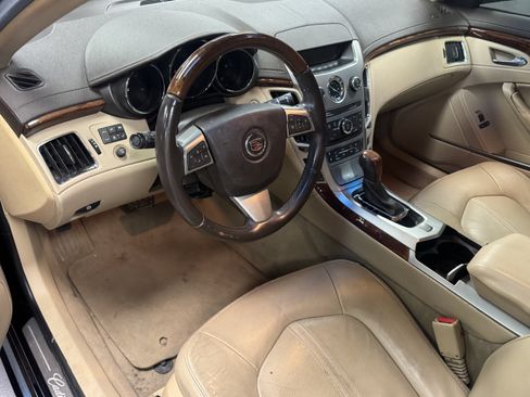 Used 2011 Cadillac CTS Luxury RWD image 7