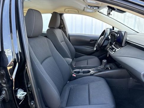 Used 2023 Toyota Corolla LE image 27