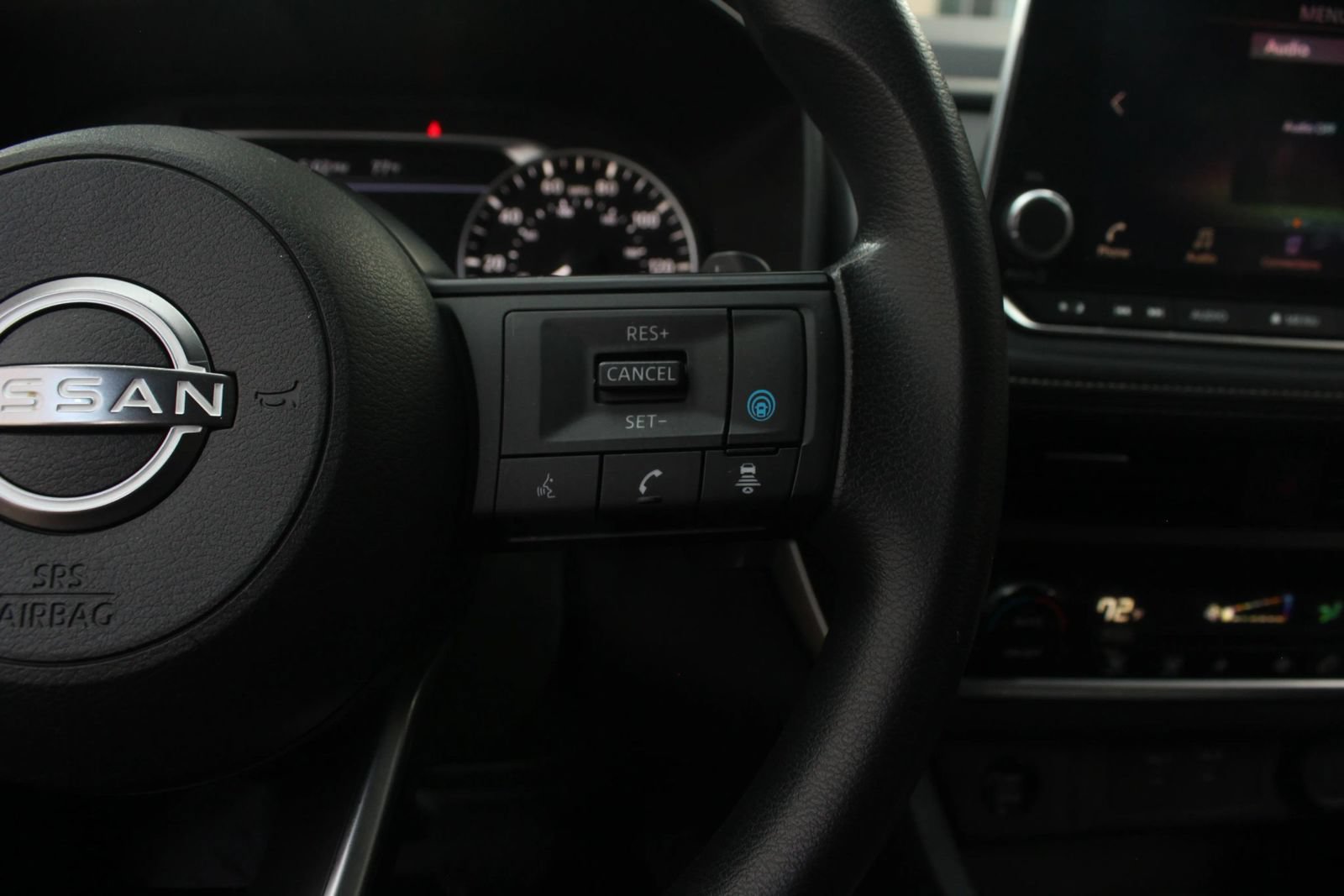 Used 2024 Nissan Rogue SV AWD/4WD image 29