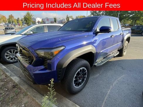 Used 2024 Toyota Tacoma TRD Off-Road w/ TRD Off Road Premium Package AWD/4WD image 1