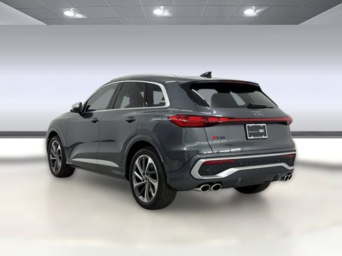 Used 2025 Audi SQ5 Prestige AWD/4WD image 3