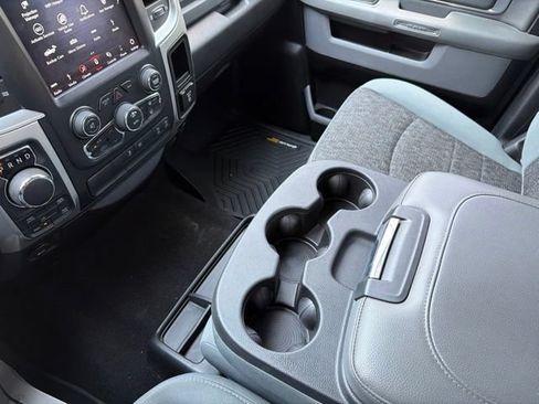 Used 2019 RAM 1500 Big Horn AWD/4WD image 35