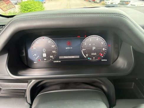 Used 2023 Land Rover Defender 110 V8 AWD/4WD image 16