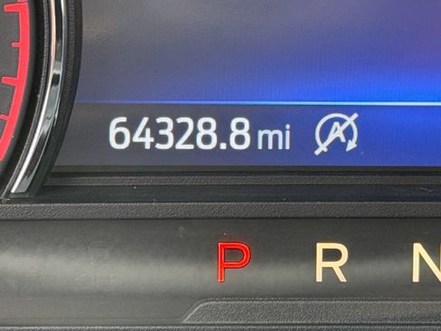 Used 2020 Ford Explorer XLT w/ Equipment Group 202A RWD image 24