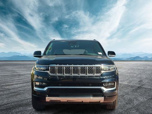 Used 2023 Jeep Grand Wagoneer Series II image 4