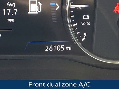 Used 2024 Buick Enclave Premium AWD/4WD image 6