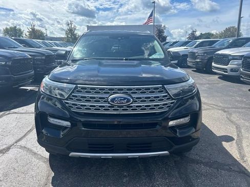 Used 2023 Ford Explorer Limited AWD/4WD image 6