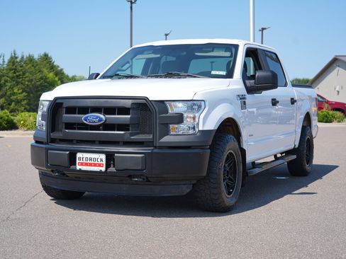 Used 2015 Ford F150 XL w/ Equipment Group 101A Mid AWD/4WD image 7