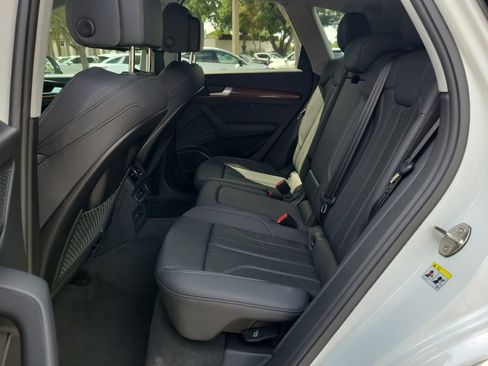 Used 2024 Audi Q5 e Premium Plus w/ Premium Plus Package AWD/4WD image 13
