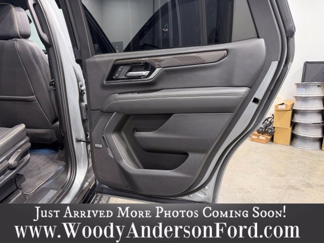 Used 2025 GMC Yukon Elevation w/ LPO, Elevation Black Package AWD/4WD image 27
