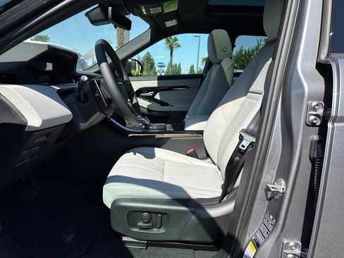 New 2026 Land Rover Range Rover Evoque S AWD/4WD image 4