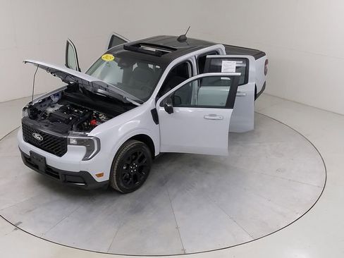 Certified 2025 Ford Maverick Lariat w/ Black Appearance Package image 58