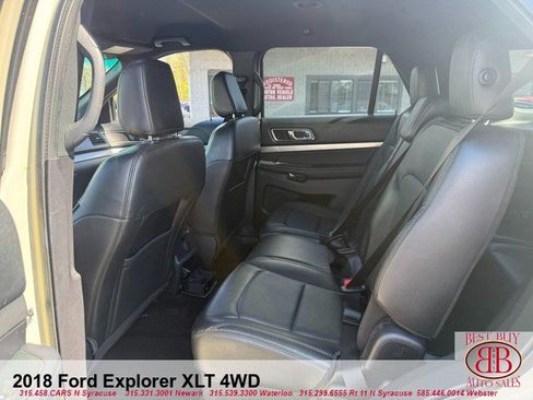Used 2018 Ford Explorer XLT w/ Equipment Group 202A AWD/4WD image 12