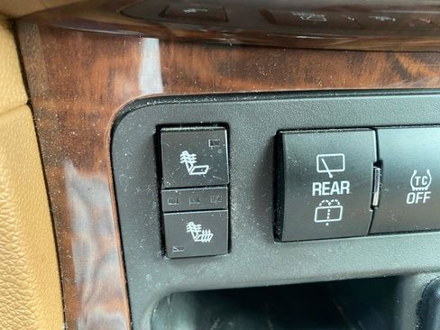 Used 2017 Buick Enclave Leather w/ Trailering Package FWD image 18