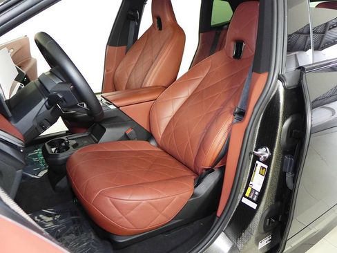 Used 2025 BMW iX M60 AWD/4WD image 21