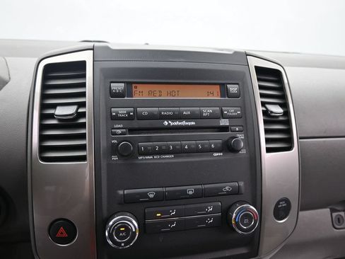 Used 2012 Nissan Frontier SL AWD/4WD image 20