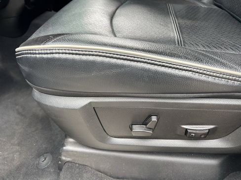 Used 2022 RAM 2500 Laramie w/ Protection Group AWD/4WD image 12