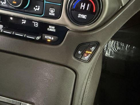 Used 2019 GMC Yukon XL Denali w/ Denali Ultimate Package AWD/4WD image 22
