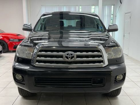 Used 2014 Toyota Sequoia Platinum AWD/4WD image 2