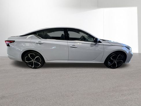 Certified 2024 Nissan Altima 2.5 SR FWD image 42