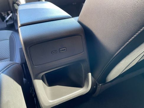 Used 2025 Chevrolet Trax LT image 23