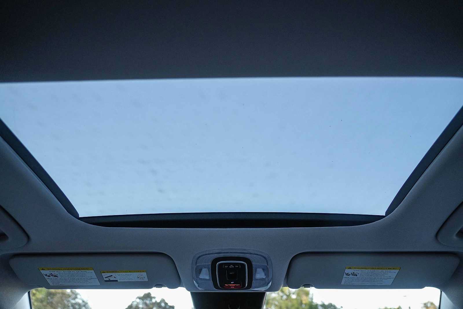 Certified 2024 Hyundai Kona Limited FWD image 16