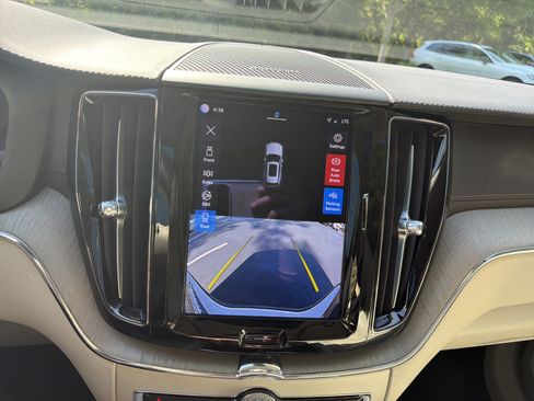 Certified 2023 Volvo XC60 B5 Ultimate w/ Protection Package Premier FWD image 25