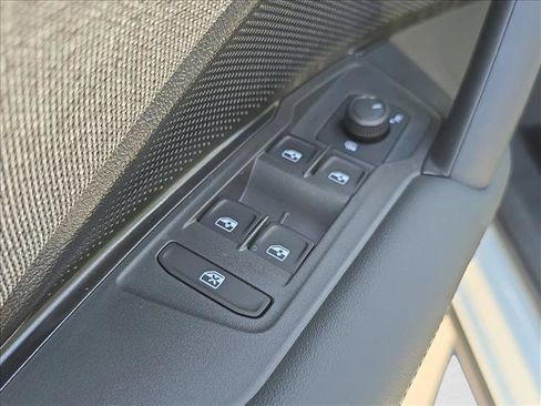 New 2026 Volkswagen Tiguan S FWD image 5