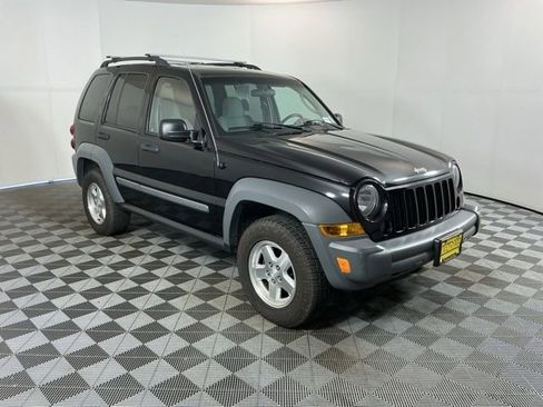 Used 2005 Jeep Liberty Sport AWD/4WD image 3