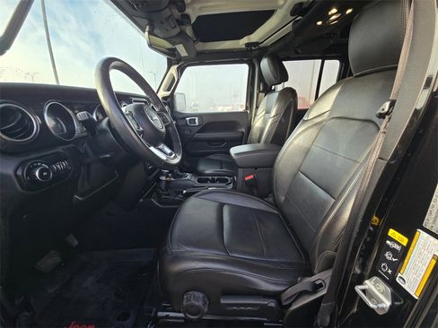Used 2021 Jeep Wrangler Unlimited Sahara image 16
