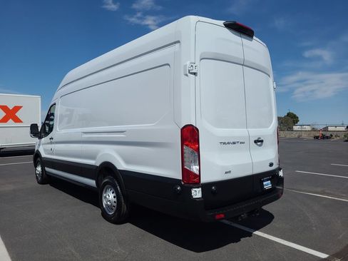 Used 2025 Ford Transit 250 148 High Roof Extended AWD image 5