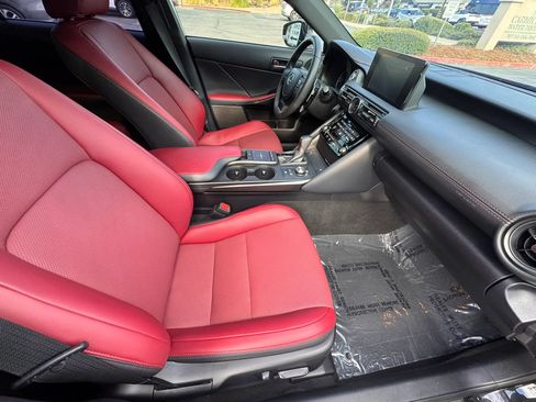 Used 2024 Lexus IS 300 F Sport RWD image 13