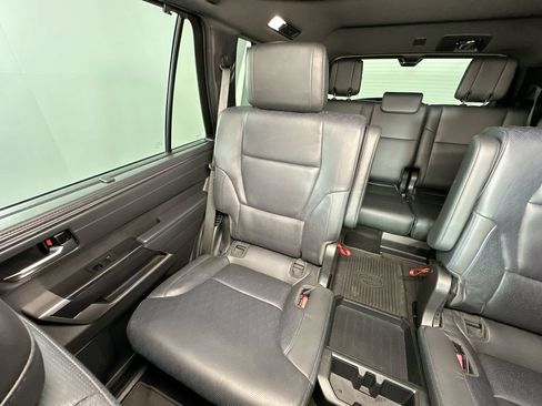 Used 2024 Toyota Sequoia Platinum AWD/4WD image 12