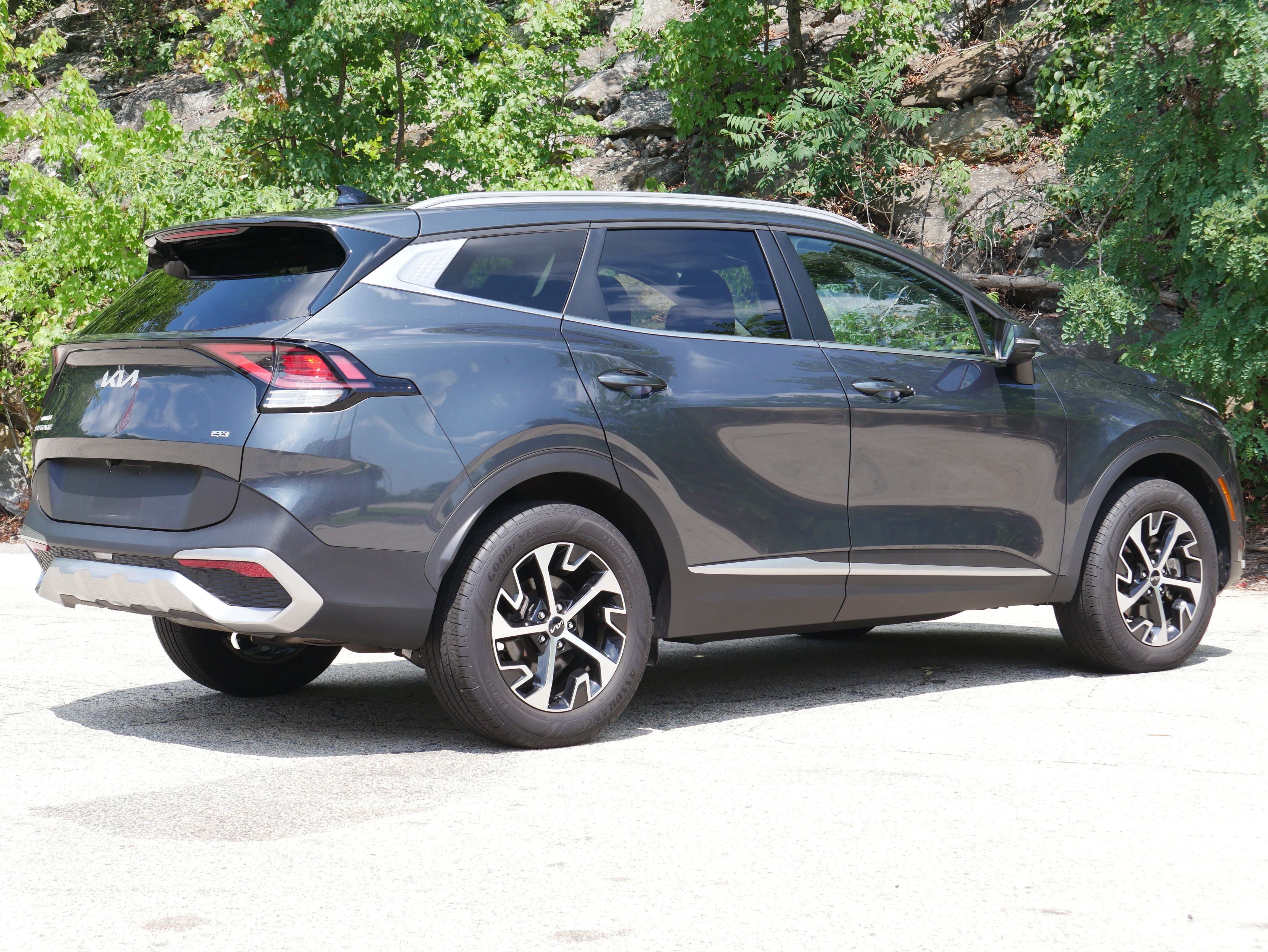 Used 2025 Kia Sportage EX AWD/4WD image 7