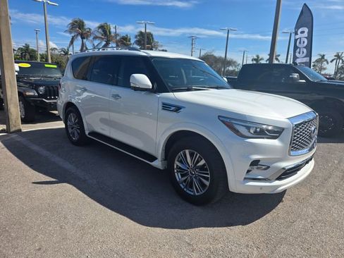 Used 2023 INFINITI QX80 Luxe w/ Cargo Package image 3