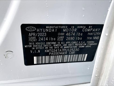 Used 2023 Genesis G70 2.0T image 61