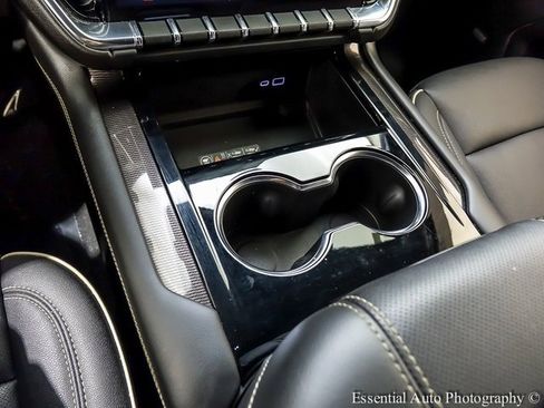 Used 2025 GMC Yukon Elevation w/ LPO, Floor Liner Package image 19