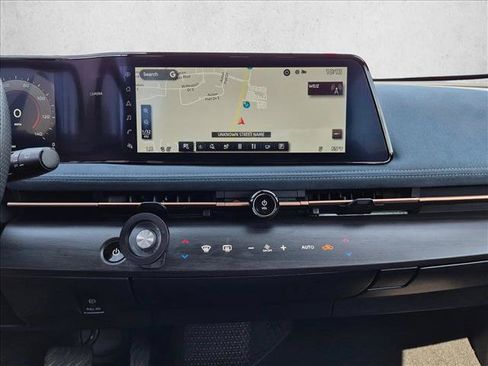 Used 2024 Nissan Ariya AWD image 14