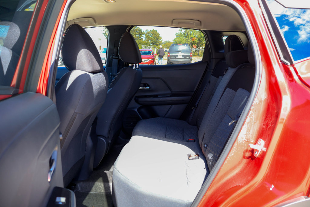 Used 2026 Nissan Kicks SV FWD image 9