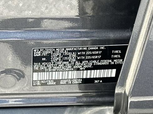 Certified 2025 Toyota RAV4 LE FWD image 32