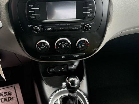 Used 2016 Kia Soul w/ Convenience Package FWD image 10