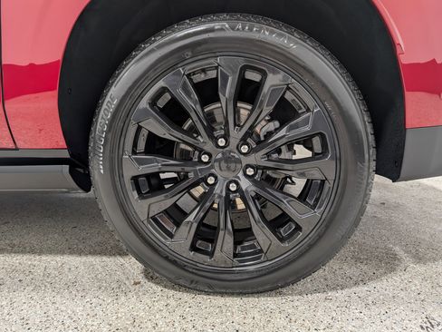 Used 2023 GMC Yukon XL Denali w/ Denali Reserve Package image 12