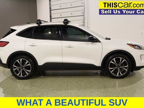 Used 2022 Ford Escape SE w/ SE Sport Appearance Package FWD image 8