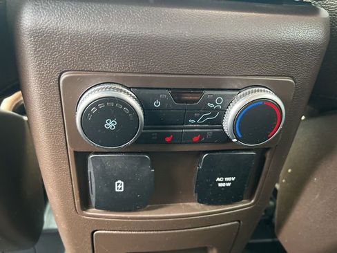 Used 2022 Ford Explorer King Ranch w/ Premium Technology Package image 24