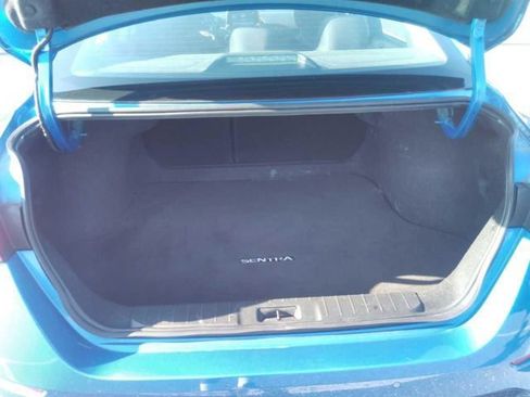 Used 2024 Nissan Sentra SV FWD image 6