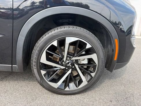 Used 2024 Mitsubishi Outlander SE FWD image 4