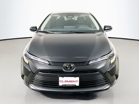 Used 2025 Toyota Corolla LE FWD image 3