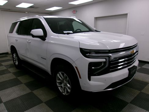 Used 2025 Chevrolet Tahoe LT AWD/4WD image 15