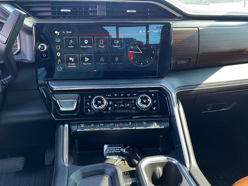 Used 2024 GMC Sierra 2500 Denali Ultimate w/ Max Trailering Package AWD/4WD image 36