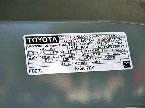 Used 2021 Toyota RAV4 XLE image 34